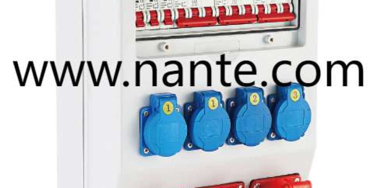 Customizable Power Hubs for Modern Demands