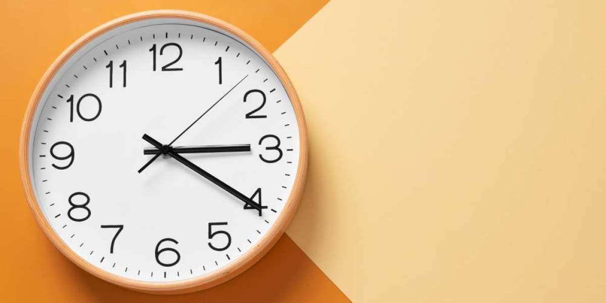 Timeless Timekeeping: The Role of Analog Clocks in Singapore