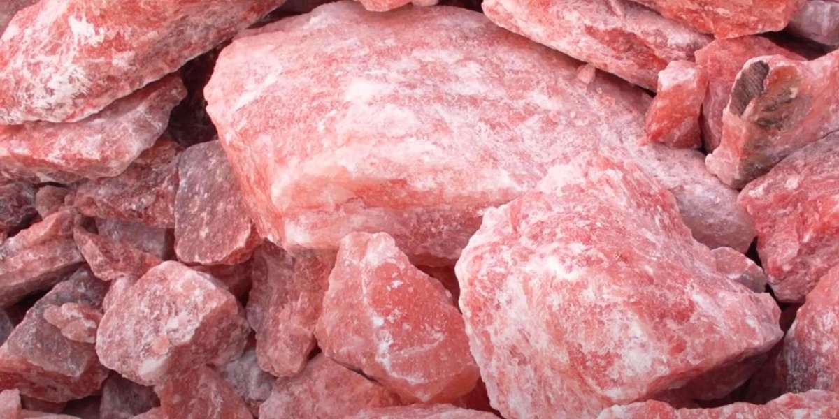 The Rise of Natural Salt Suppliers in Dubai Offering Granular Pink Salt for Health-Conscious Consumers