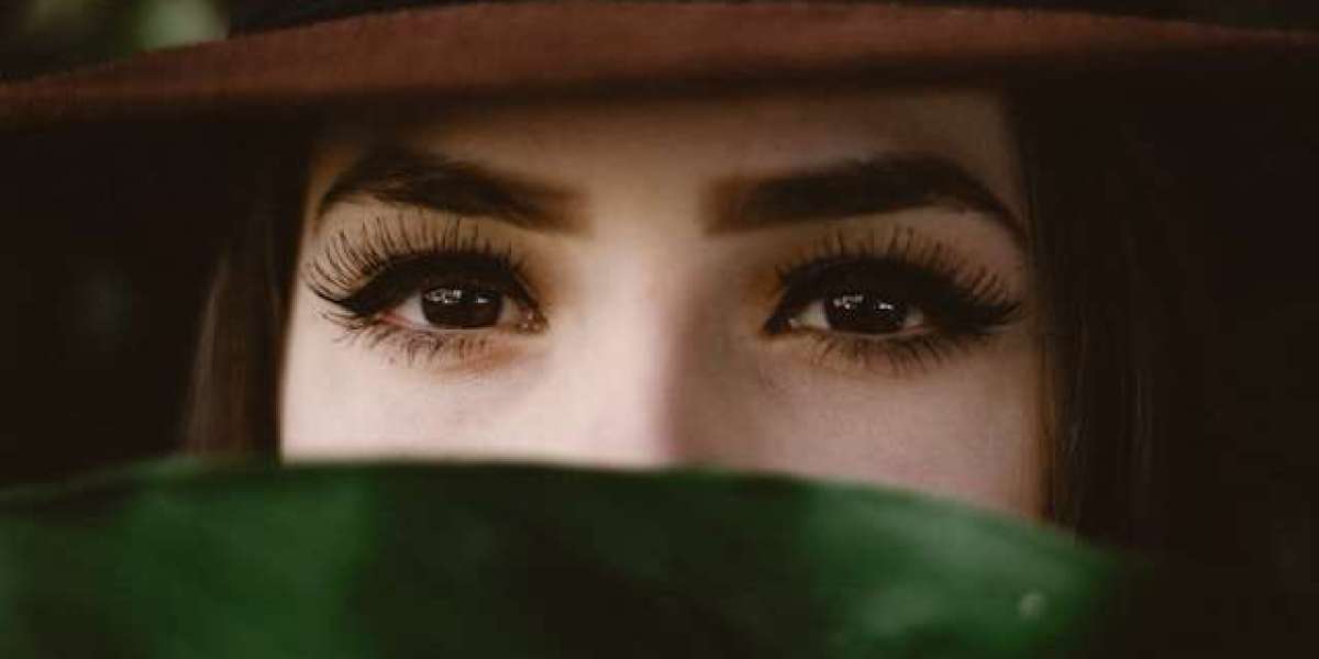 Careprost vs. andere Wimpernseren: Ein detaillierter Vergleich