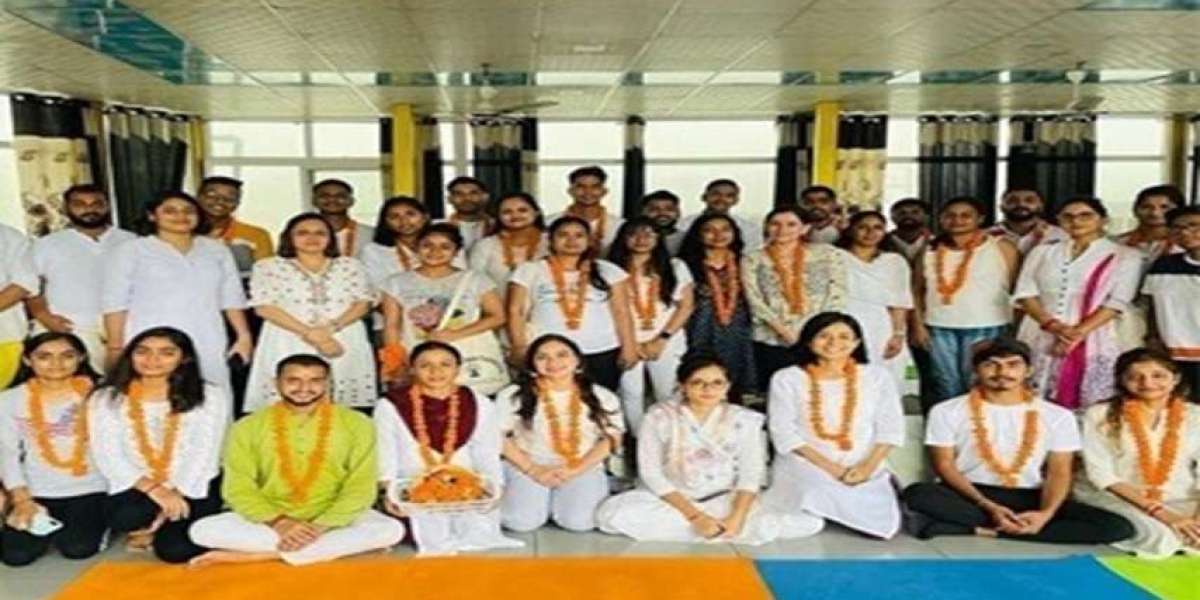 How 200 Hour Yoga Teacher Training in Rishikesh Enhances Your Skills