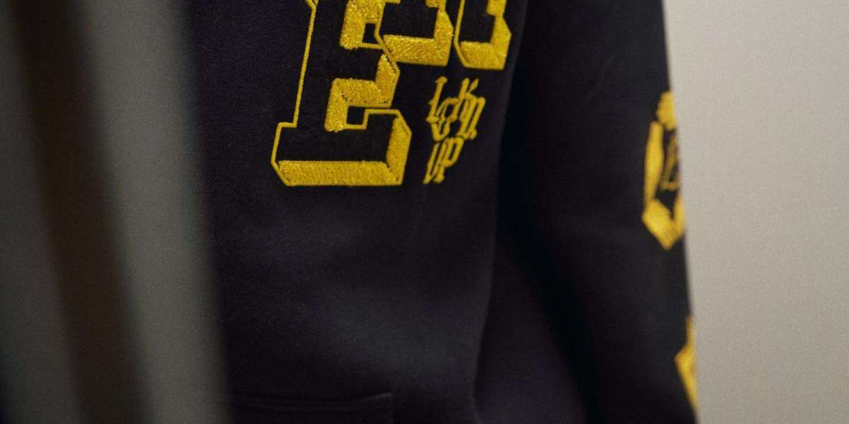 Die Zukunft der Mode: Der Ere Studios Hoodie als Statement moderner Ästhetik