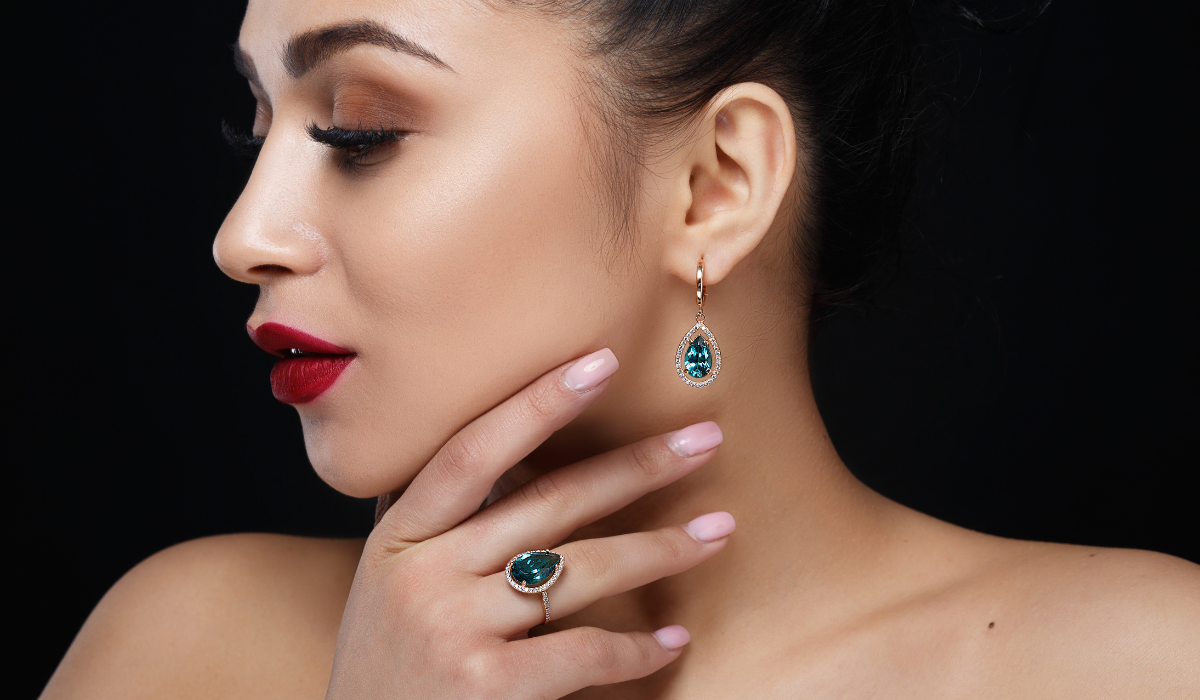 Top 5 Reasons to Shop Jewelry at a Jewelry Store in Miami Beach | by bachijewels | Jun, 2025 | Medium