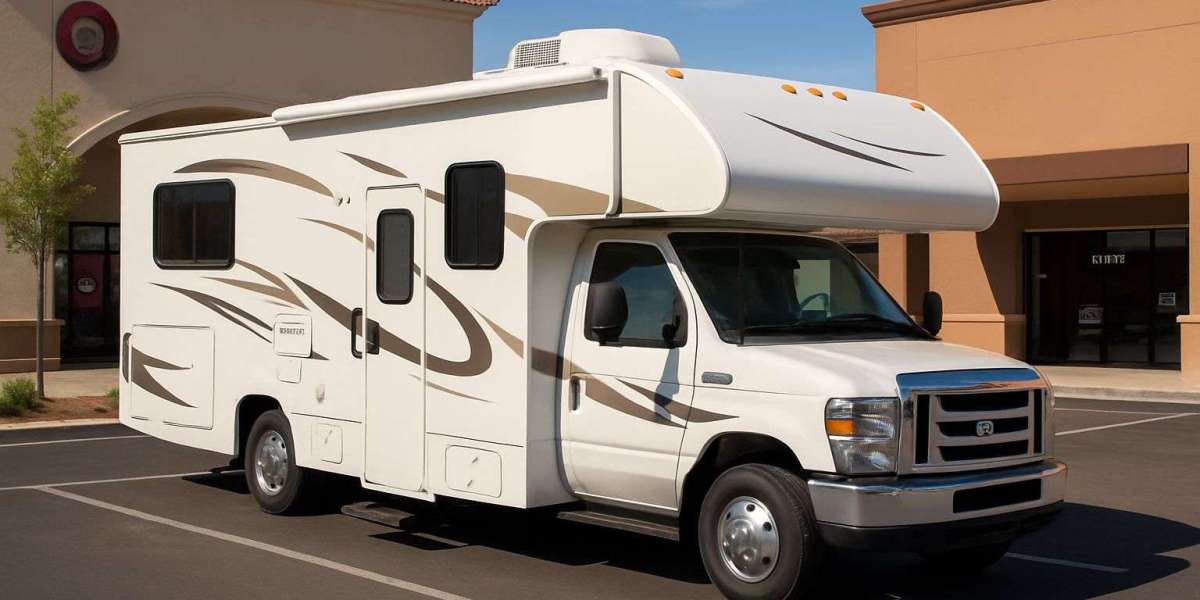 Travel Your Way: A Practical Look at Motorhome Hire and Holiday Homes in the UK