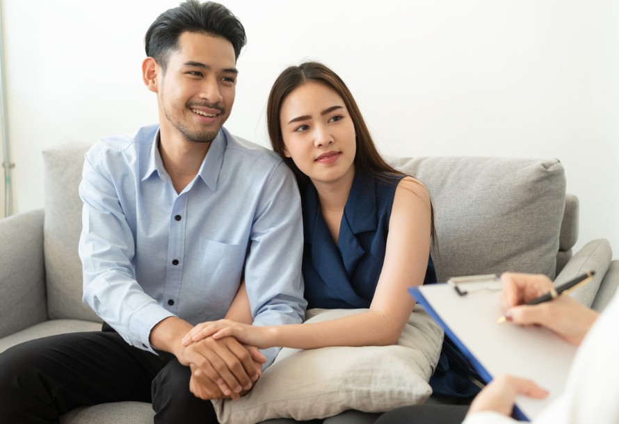 Why Should Couples See a Relationship Therapist in Singapore?