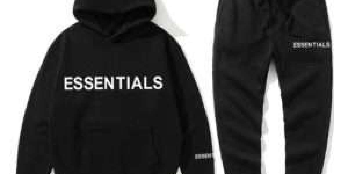 Essentials Hoodie The New Fashion Trend Redefining Modern Streetwear
