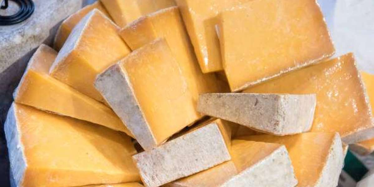 UK Cheese Industry Report 2025–2033: Market Size, Share & Future Outlook