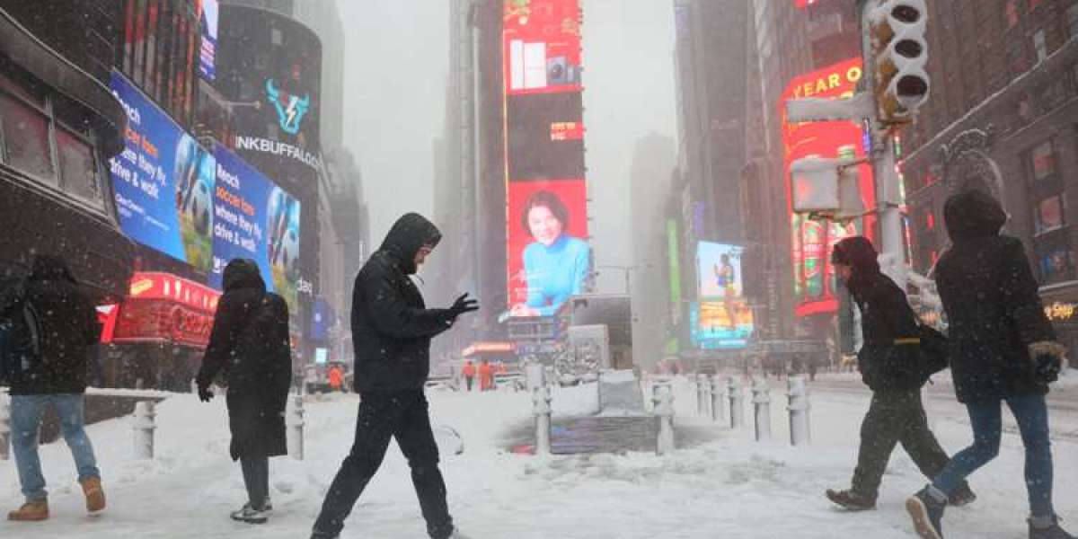 Broadway Theaters Cancel Shows - Winter Storm