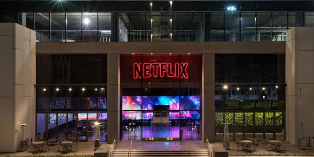 Netflix and American Cinematheque: Saving Egyptian Theatre