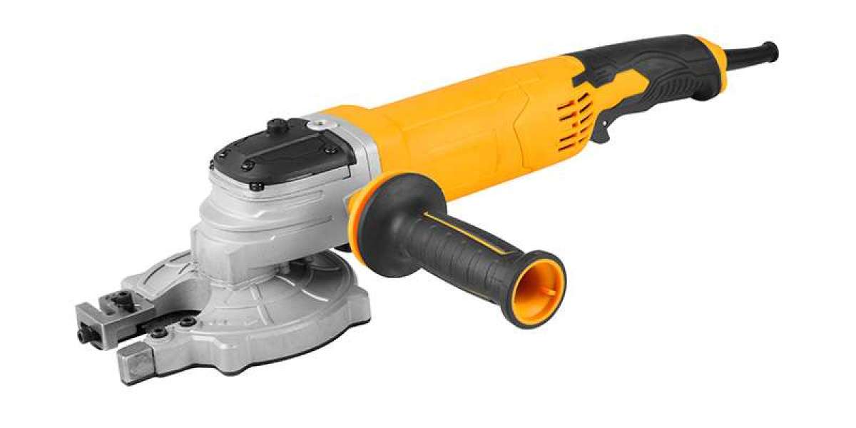 Lithium Chain Saw for Yard Pruning