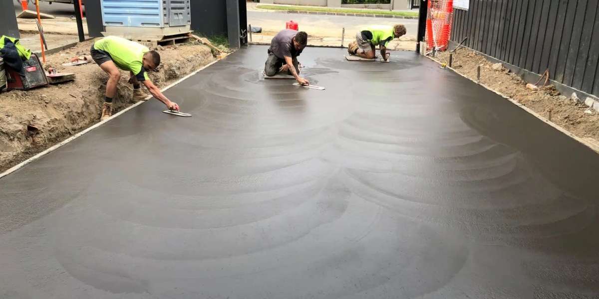 The Complete Homeowner’s Guide to Concrete Driveway Installation