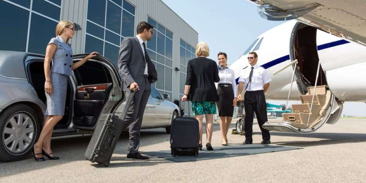 Why Executive Travelers Choose Premium Airport Transfers
