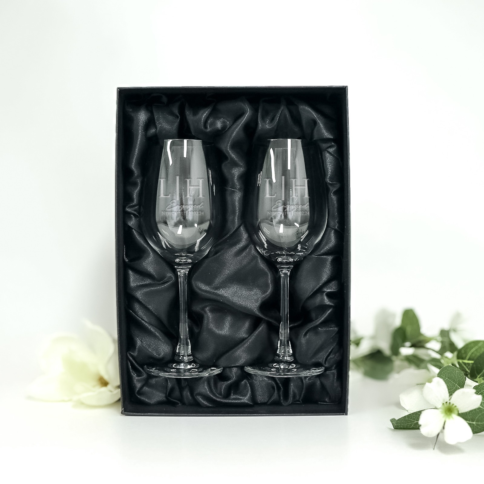 How to Choose the Best Personalised Wine Glasses for Gifting - Giftware Direct