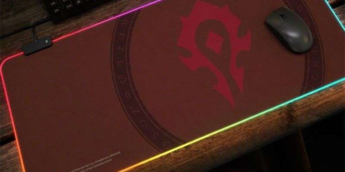 Kansas Horde Gamer Review: WoW Horde Symbol RGB Gaming Mouse Pad Builds a Bold Horde Gaming Desktop