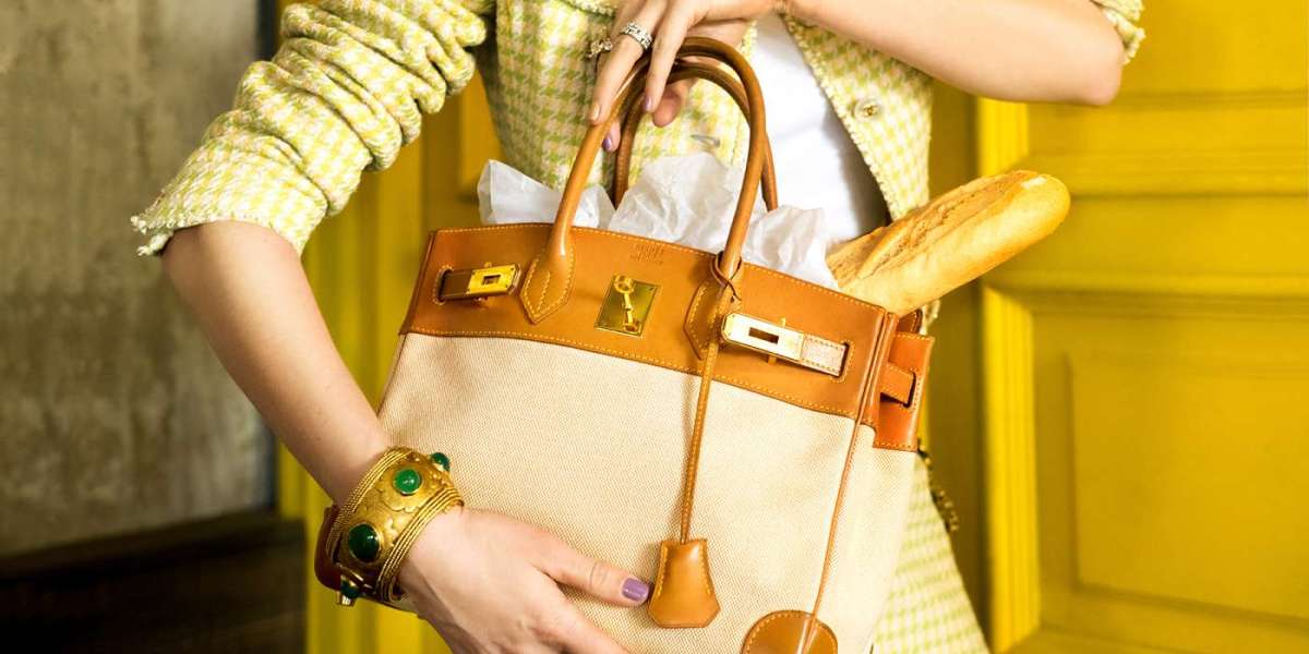 Wholesale Bags UK: Turning Everyday Accessories Into Retail Opportunities