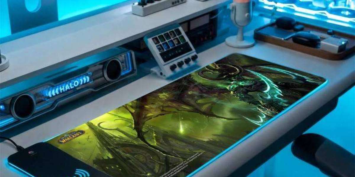 wow Washington Rainforest Style Illidan RGB Desk Mat With Wireless Charging