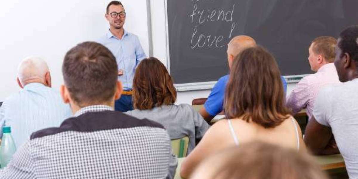 Expert Online CLAT Coaching in Delhi with Regular Tests and Doubt-Solving