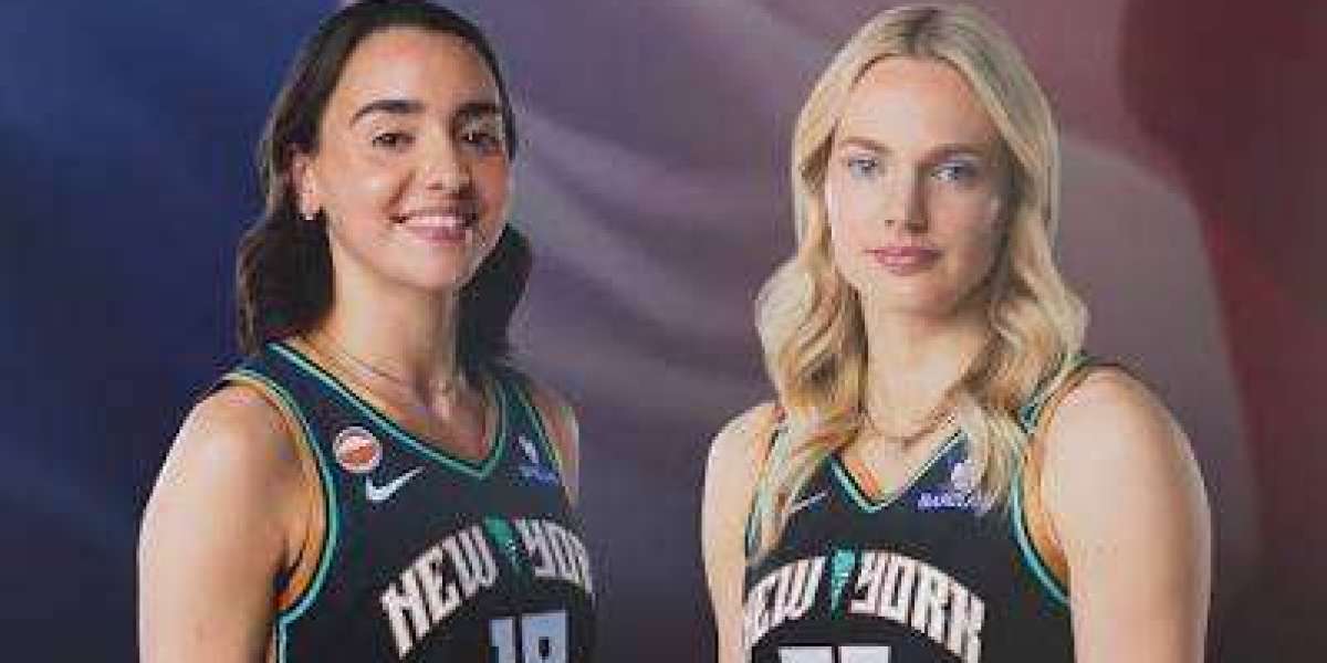 Kelsey Plum potential customers Sparks further than Sky for instant gain of time