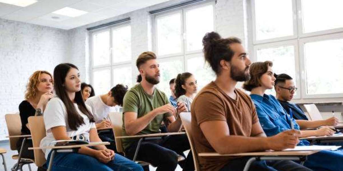 Best Coaching for CLAT in Delhi Offering Comprehensive Learning, Regular Assessments, Doubt Solving, and Strategic Prepa