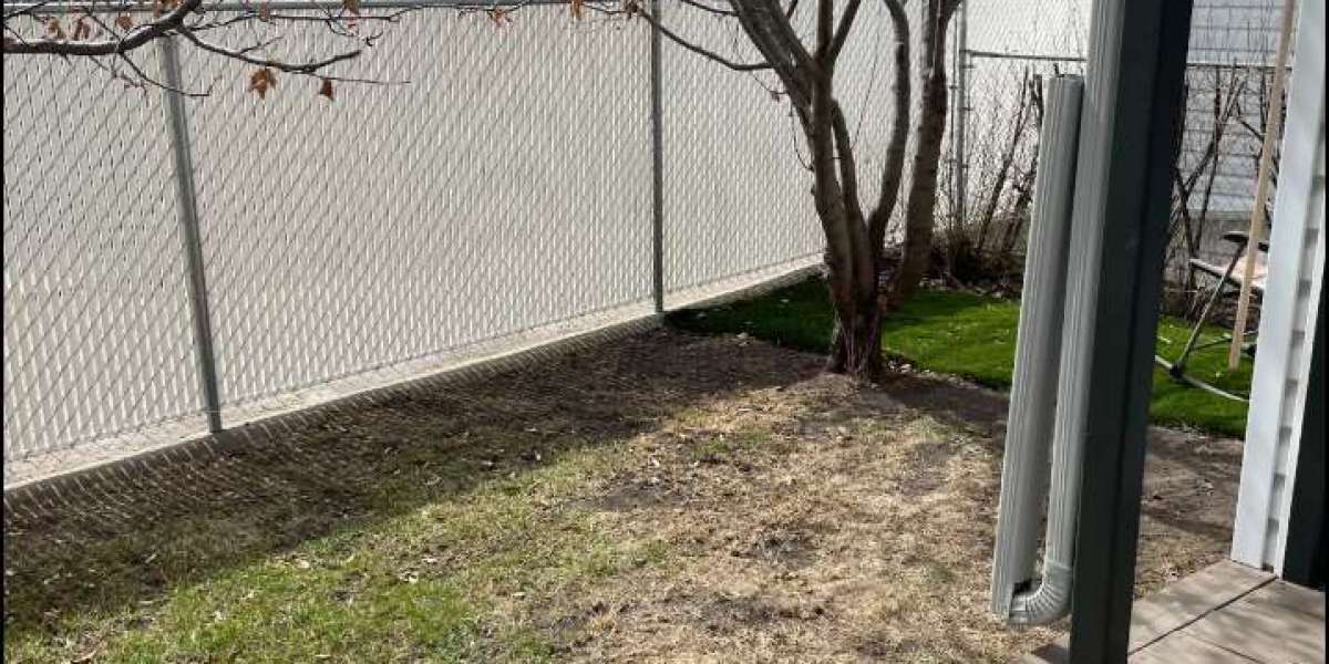 Fence Maintenance Tips for Edmonton Homeowners