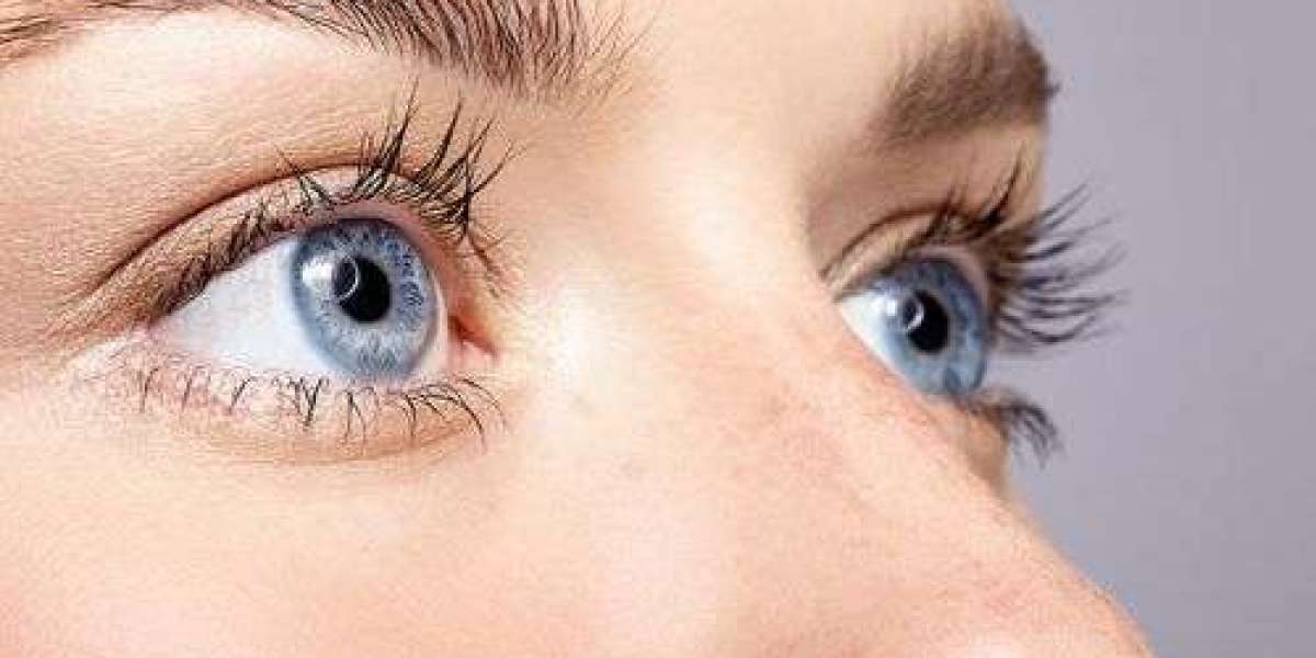 Upper Blepharoplasty in London: How Are Individual Eye Shapes Considered?